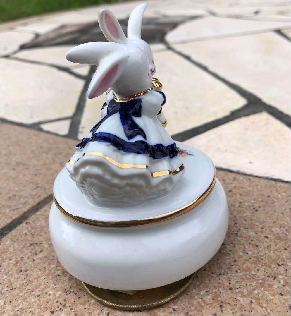 funky rabbit うさぎオルゴール 箱あり 陶器製 アンティーク小物
