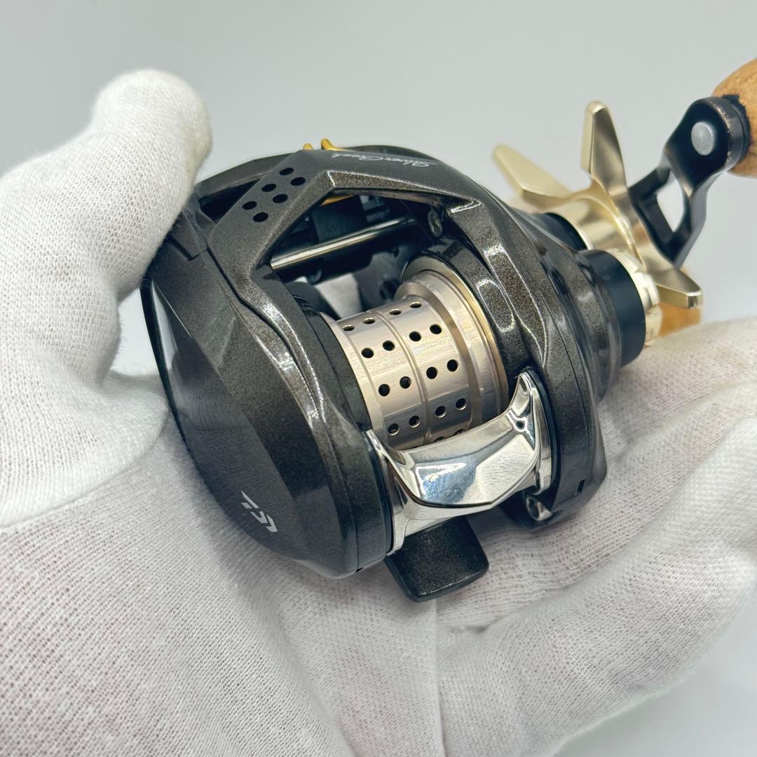 美品 シルバークリーク エア TW ストリームカスタム 8.5R 右巻 ダイワ