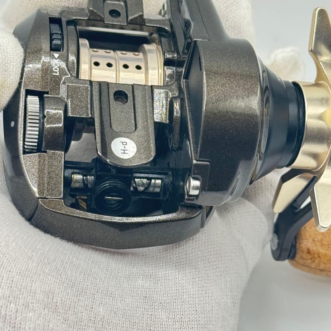 美品 シルバークリーク エア TW ストリームカスタム 8.5R 右巻 ダイワ