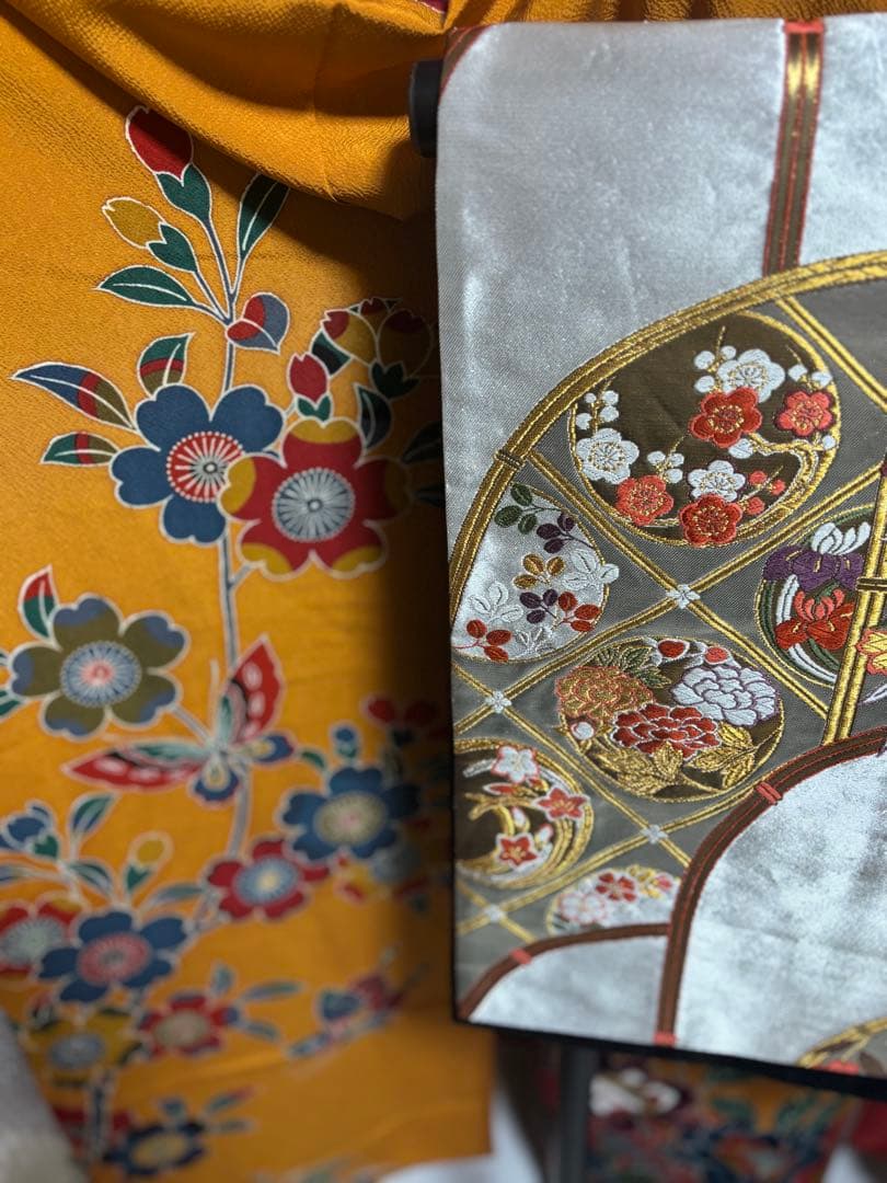 特価品！カラシ色 雅な京紅型振袖6点フルセット+帯揚げ1枚おまけ 蝶と