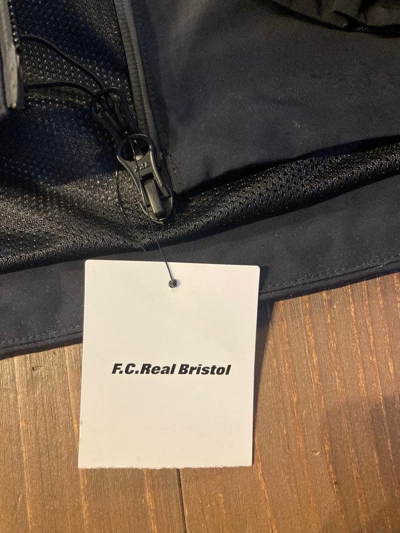 SOPH F.C.Real Bristol ピステ・ウィンドブレーカー M