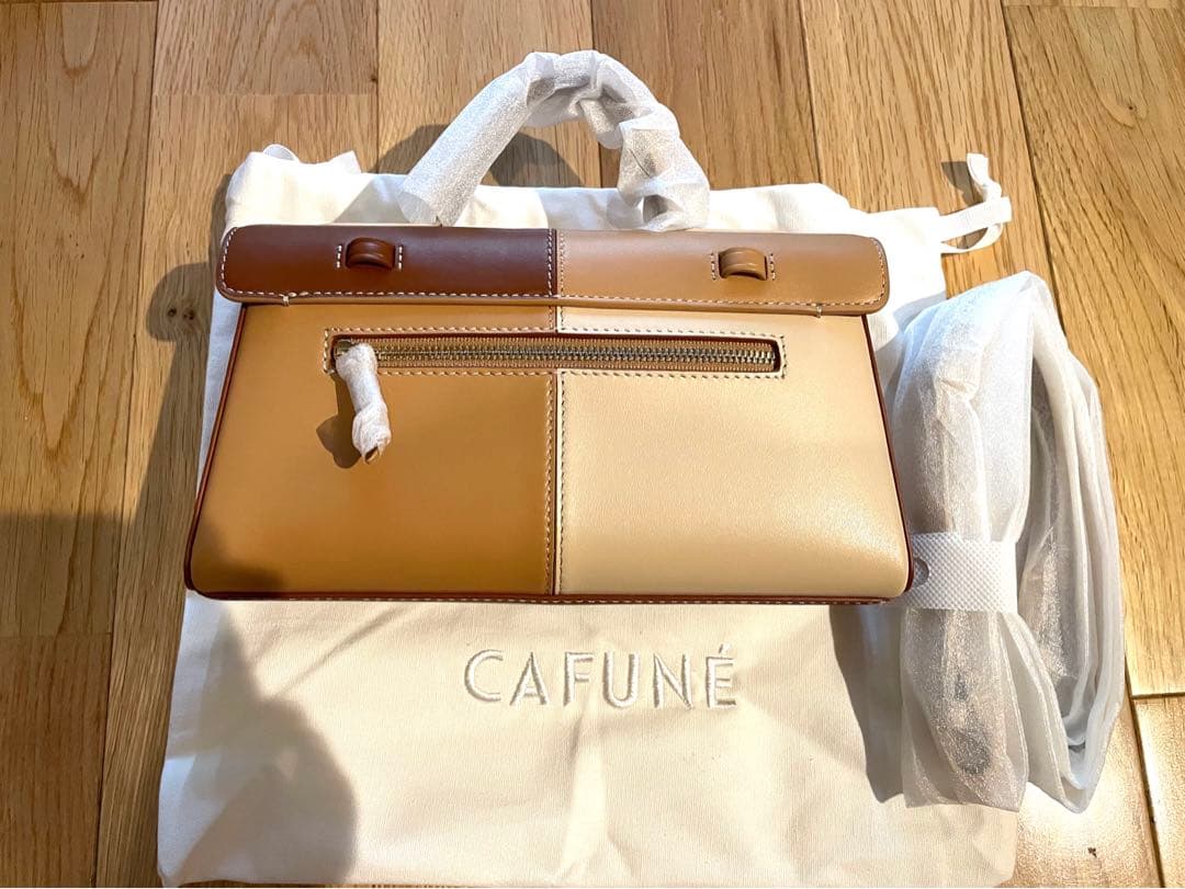 新品未使用 正規品】最終値下げCAFUNE スタンスウォレット定価75700円