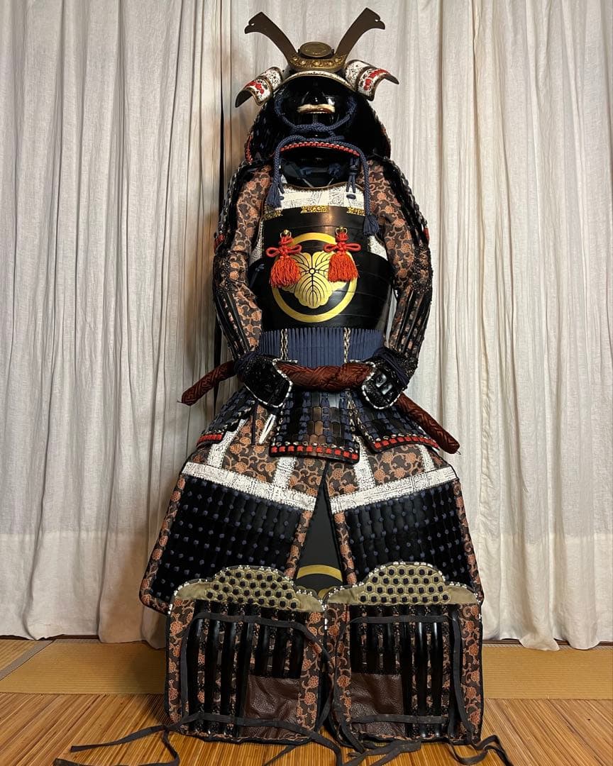 新品同様、美品！『光忍』丸武工房製【鎧•甲冑】紺糸威 黒胴 当世具足