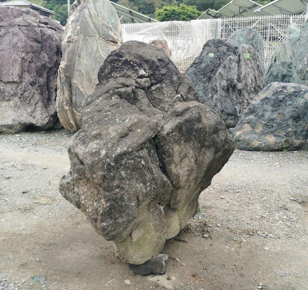 鳥海石 604キロ 庭石 石 石材 庭 坪庭 ガーデニング