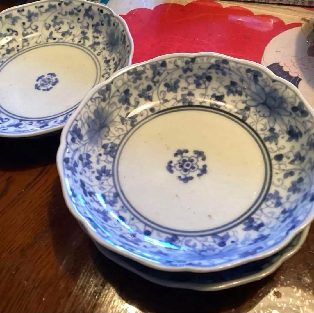 A889 古伊万里(藍柿右衛門様式) 染付花唐草文鉢 輪花