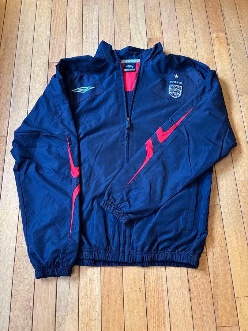 美品】ENGLANDピステ・ウィンドブレーカー&3/4パンツ ネイビー/レッド