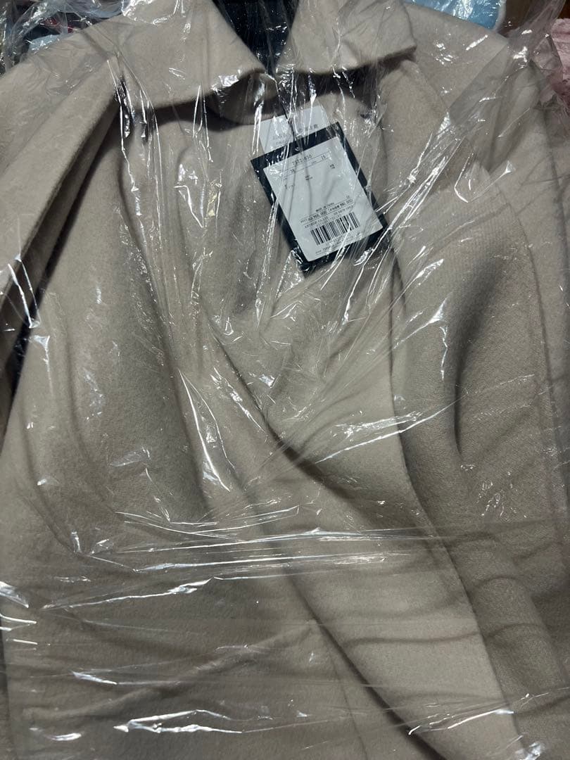 新品】カデュネ ストール付きリバーコートオフ白Sサイズ オ