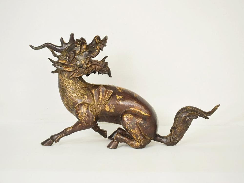 銅】 ☆ 文房 銅鍍金坐姿獬豸造像 ☆ 清朝期 伝説神獣 細密鋳造 雅玩雑