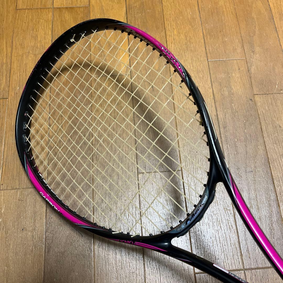 ソフトテニスラケット 黒とピンク - メルカリ