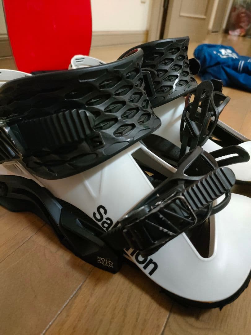 SALOMON HOLOGRAM 2023モデル Mサイズサロモン SALOMON スノーボード