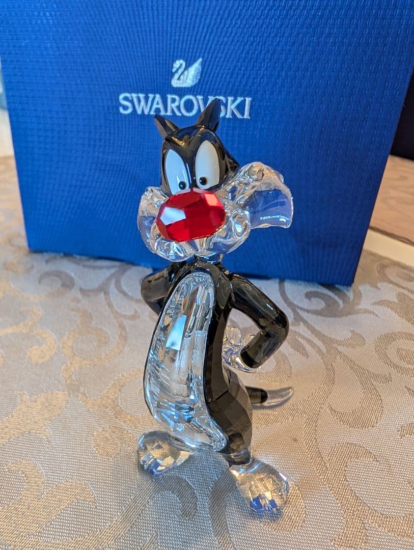 Swarovski 　ワーナー　シルベスター 置物 SWAROVSKI SYLVESTER 5470345 ICONIC LOONEY TUNES CARTOON CHARACTER