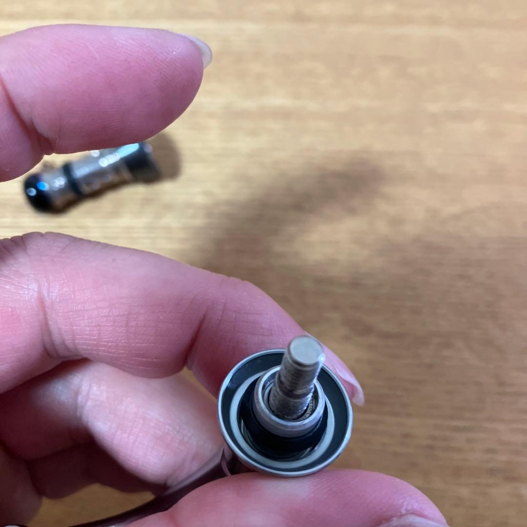 美品 LIVRE シマノ用 ハンドル ショートバランサー フックキーパー付き