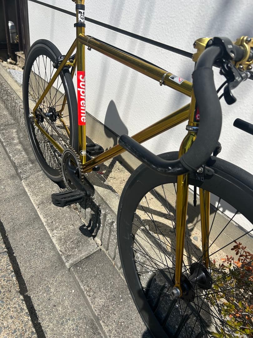 ゴールド シングルスピード ピストバイクオリジナルカスタム