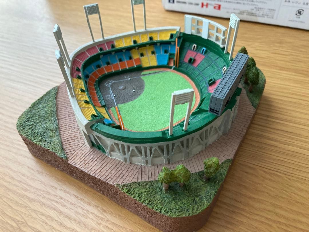 限定品！ 広島市民球場 メモリアルフィギュア 模型 夢と感動を
