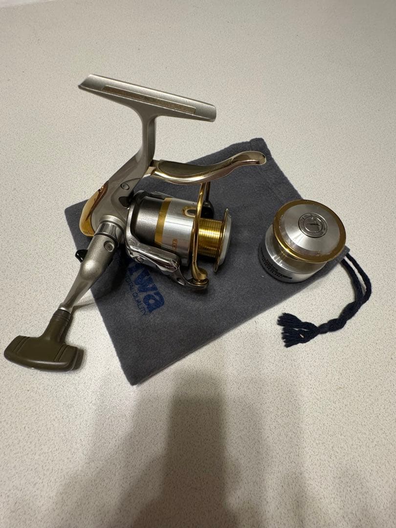 Daiwa トーナメントZ 3000LBC L108933528 - リール超 安い