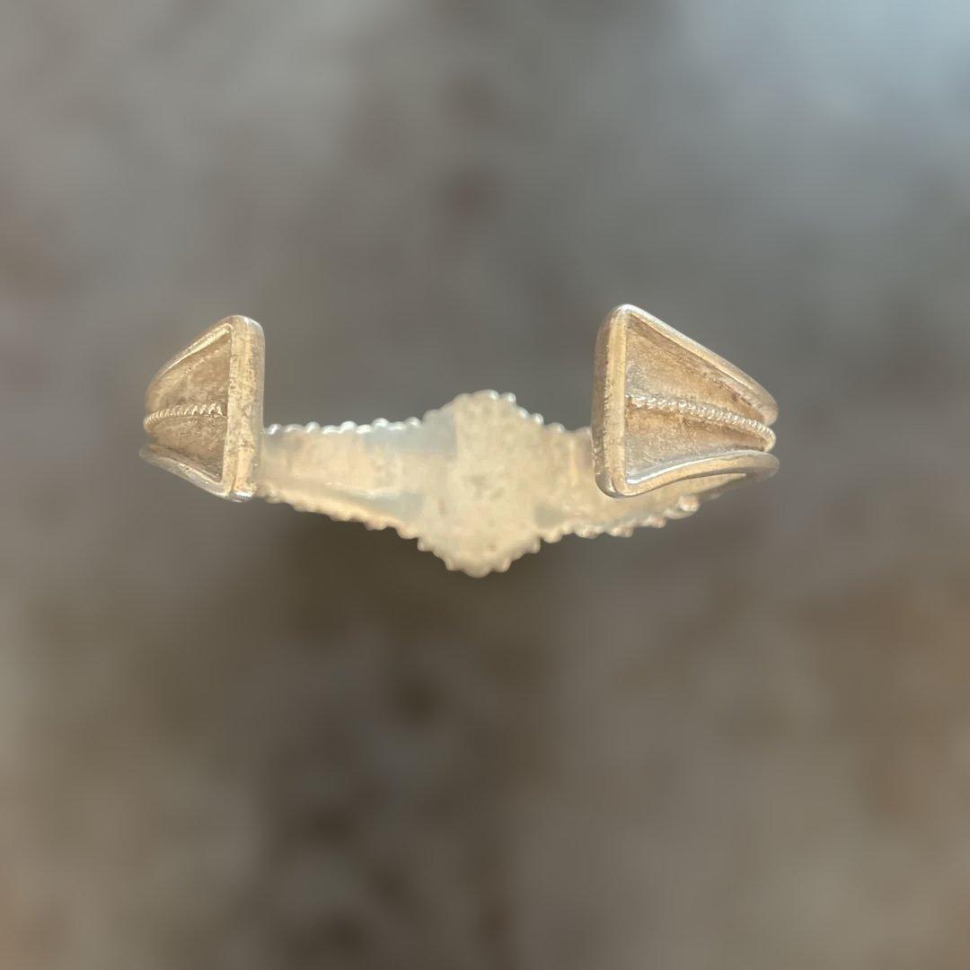 シルバー926ターコイズ フラワーモチーフ バングル インディアンジュエリー