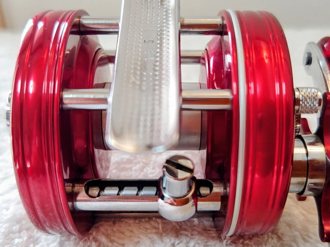 ABU Ambassadeur 5000 Red BigA パワハン 皮ケース付 - メルカリ