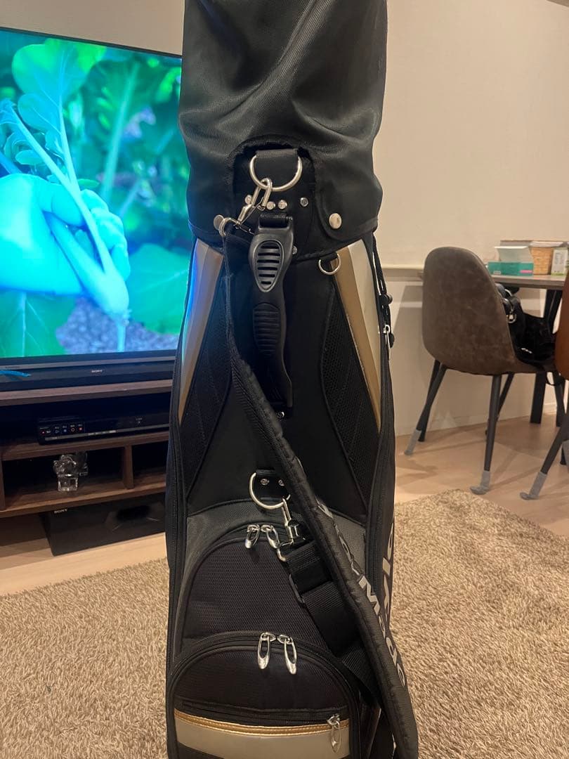 TaylorMade ゴルフバッグ・キャディバッグ 黒/金 最終値下げ❗️ un743-7.jpg
