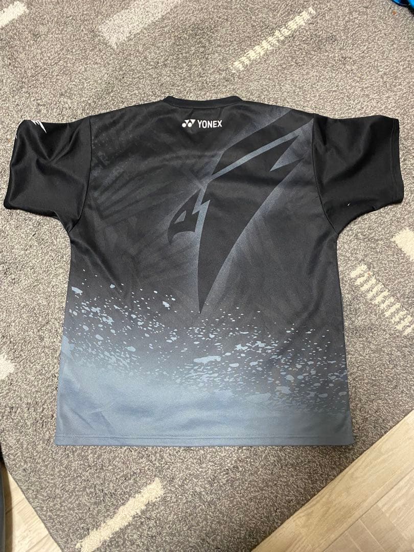 YONEX ボルトレイジ Tシャツ - メルカリ