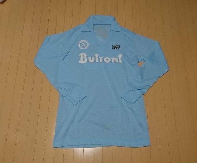 R.I.P 追悼  SCナポリ ディエゴマラドーナ 実使用 ユニフォーム ナポリ、超人気で速攻完売だった「マラドーナ追悼ユニフォーム」を販売