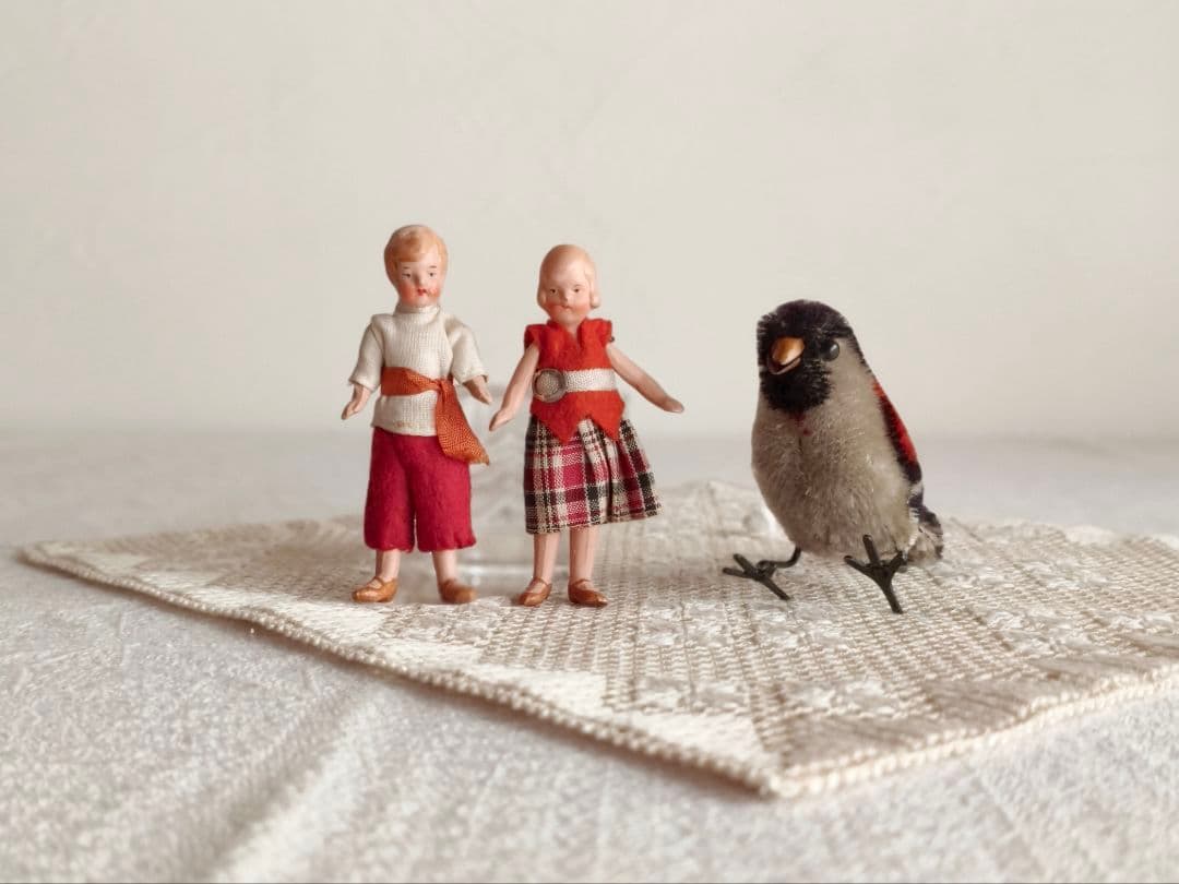 ✳︎toto✳︎さま】antique dolls ❀ 帽子もついた2人のセット