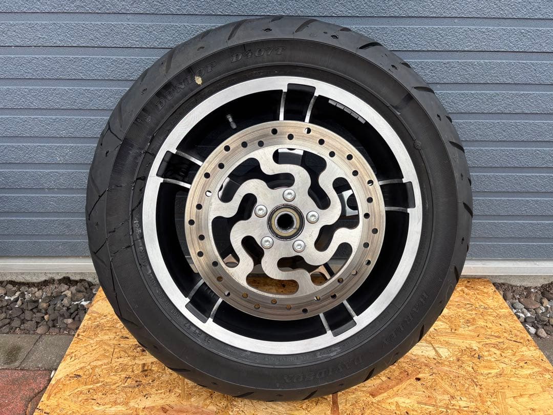 ハーレーダビッドソン　ストリートグライド　純正　リアタイヤ&ホイール 福岡市西区のハーレーダビッドソン中古車販売・修理・カスタム