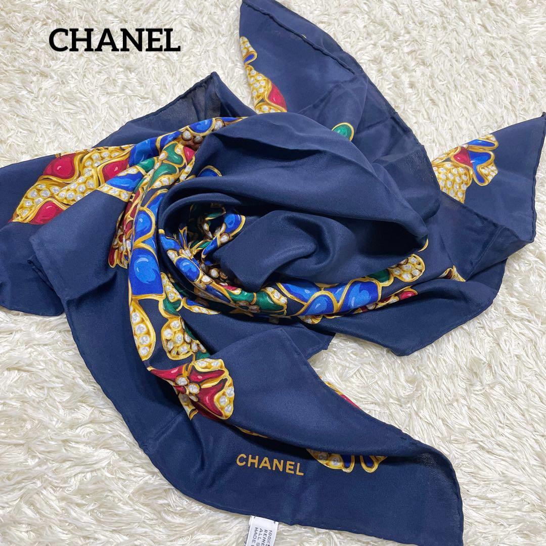 CHANEL シルクスカーフ 装飾的なデザイン 宝石 大判 2026年最新
