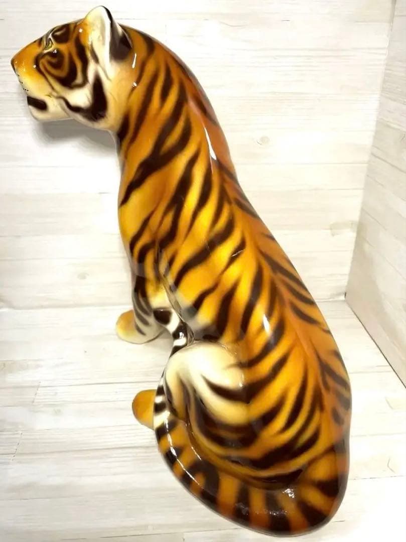 タイガー 虎 置物 オブジェ 陶器
