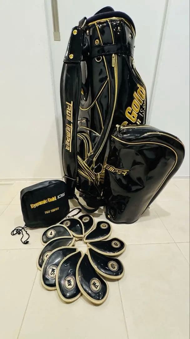 DynamicGoldツアーイシュー キャディバッグ に2種類のヘッドカバー付❗️ DynamicGoldツアーイシュー キャディバッグ に2種類のヘッドカバー付
