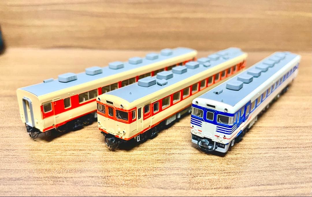 【TOMIX】キハ58.キハ28.キロ28 新潟色 急行色 JR キハ58系急行ディーゼルカー（べにばな・新潟色）セット｜製品情報