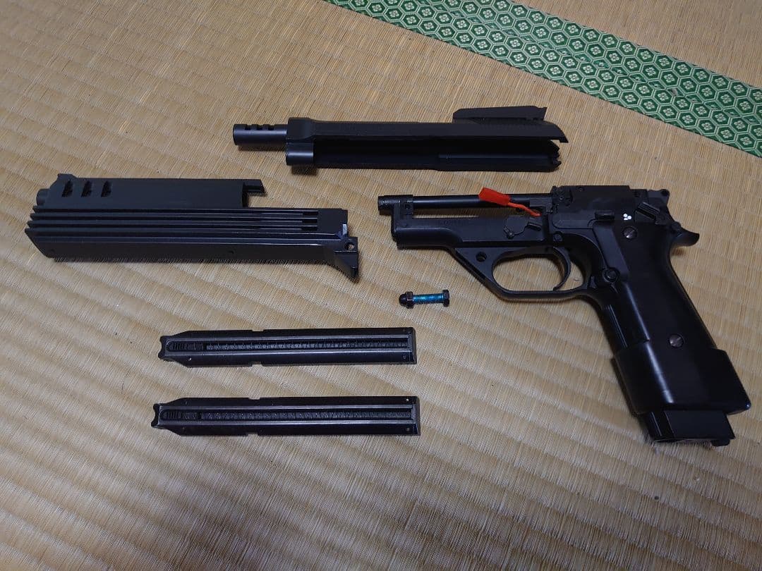 東京マルイ M93R 電動 オート9 外装カスタム 東京マルイM93RをMGC オート9のパーツでカスタム : Black Fantom