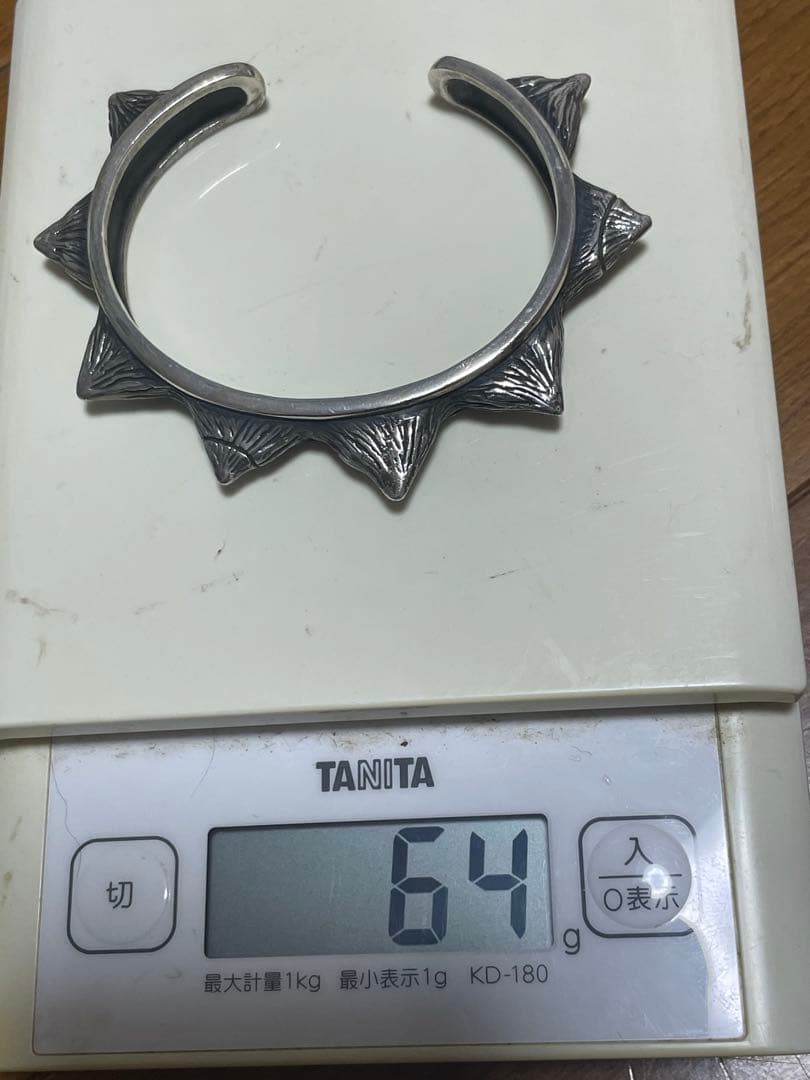ゴツい インパクト大 バングル シルバー トゲトゲデザイン