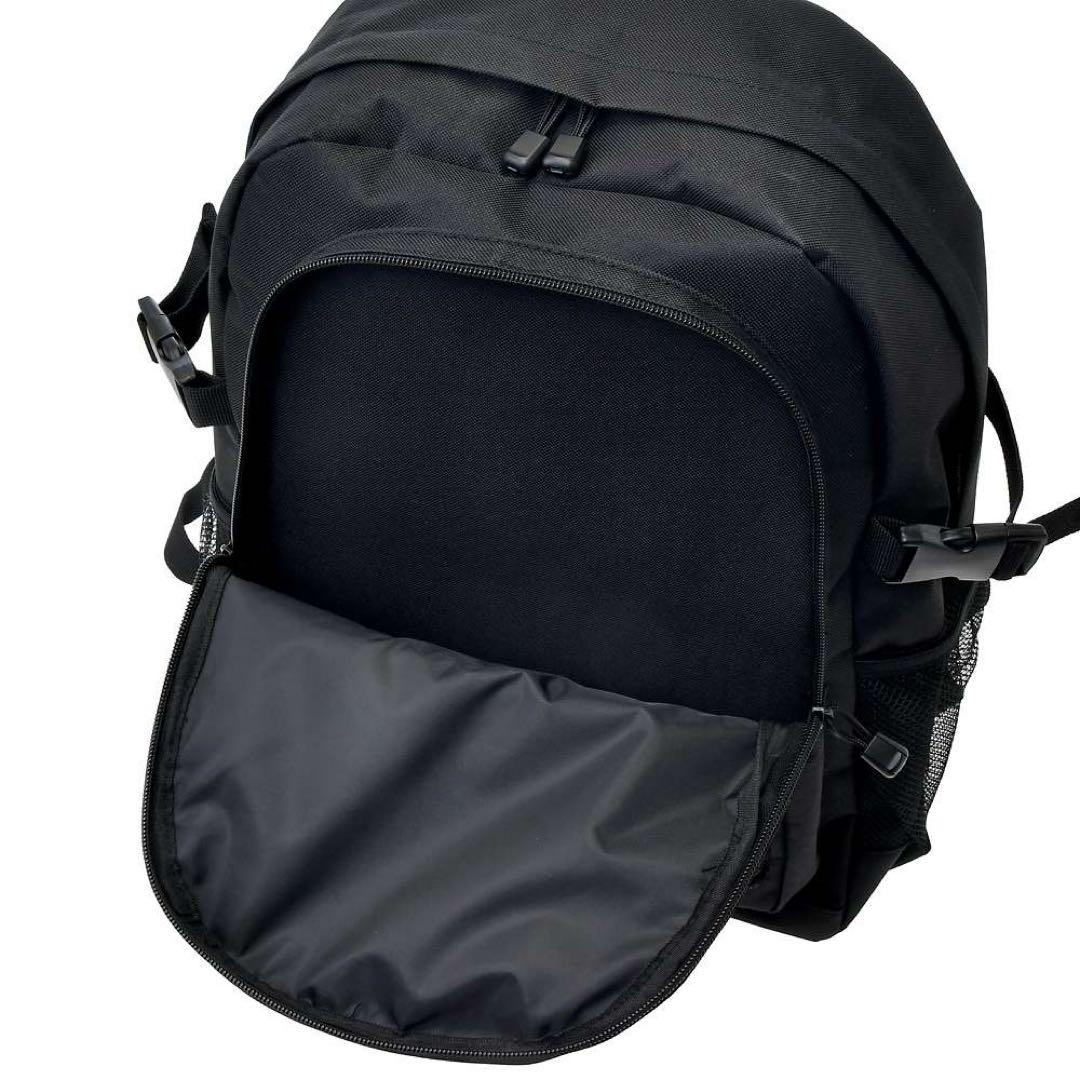 ディズニーストア リュッククリア窓、パスケース付 - メルカリ