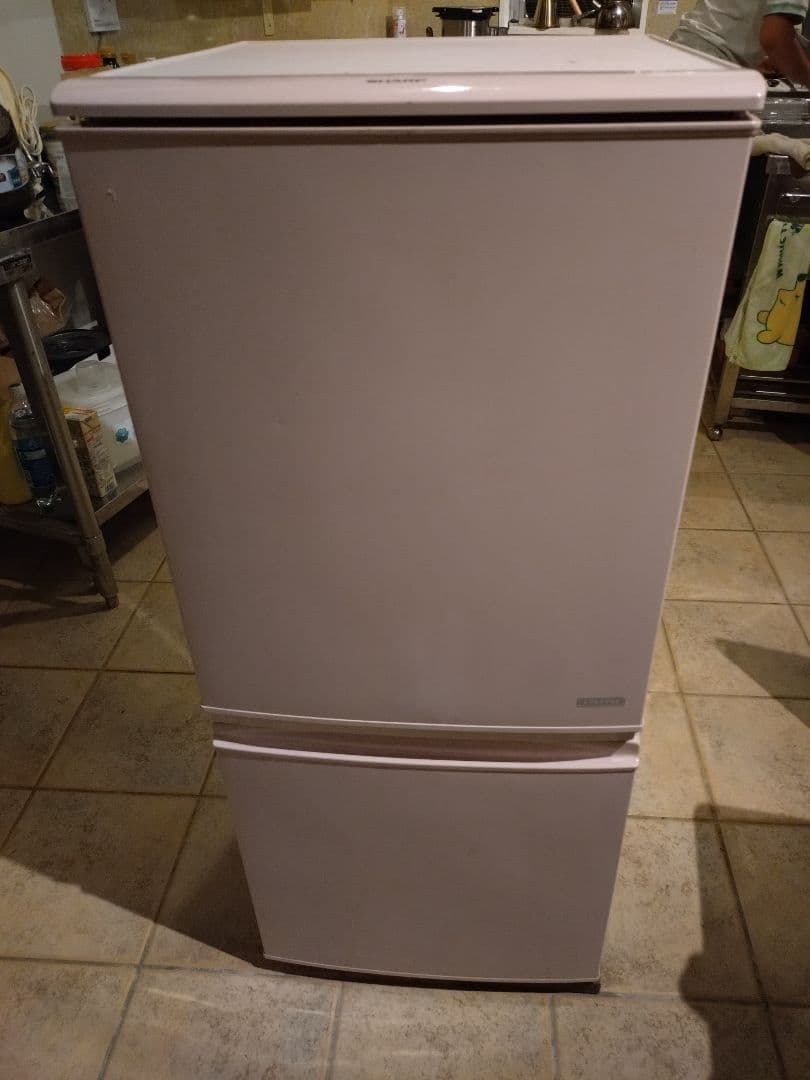 【ランタナ】SHARP ピンク冷蔵庫 ガラス棚3段 Amazon.co.jp: シャープ 137L 2ドアノンフロン冷蔵庫 keyword