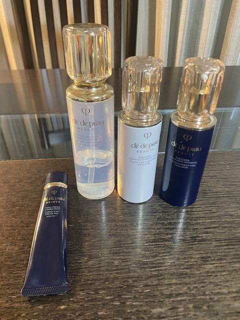 クレ・ド・ポー ボーテ　ローション 化粧水　乳液　下地4点セット キーラディアンスケア スペシャルサイト | クレ・ド・ポー ボーテ公式