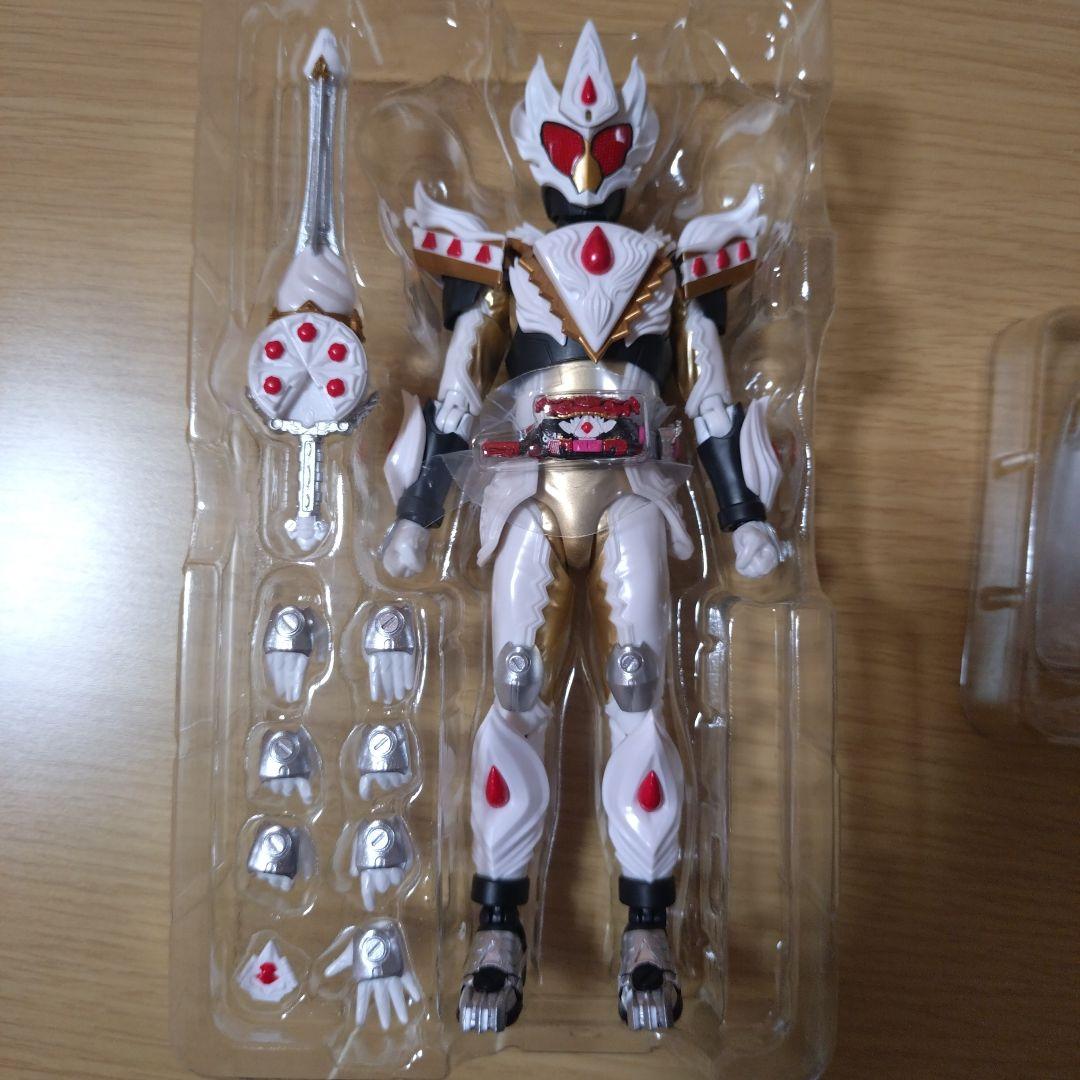 S.H.Figuarts 仮面ライダーガヴ　ケーキングフォーム