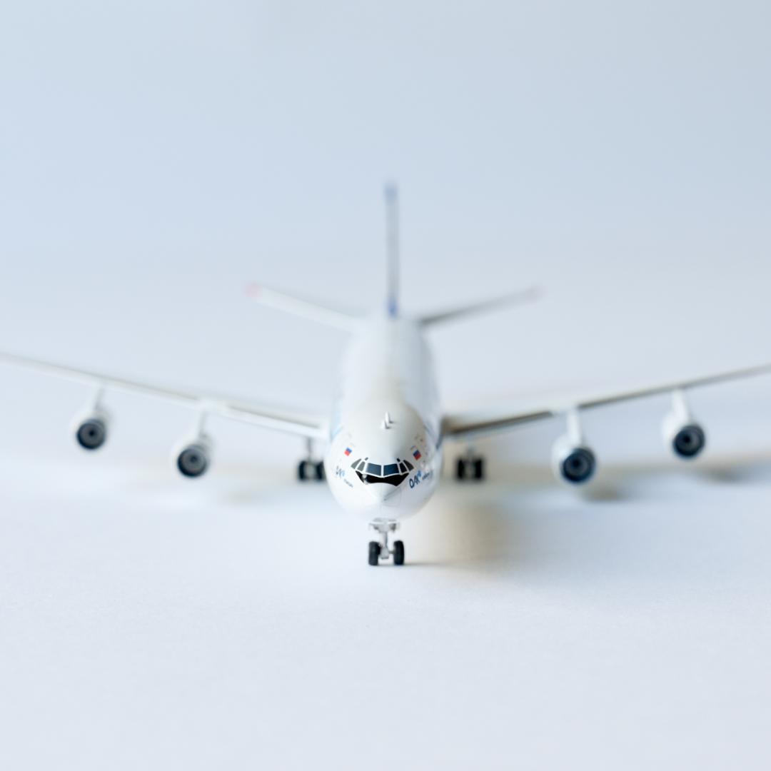 ☆ネスレス様☆IL-96-400M UAC ハウスカラー 1/400 - メルカリ