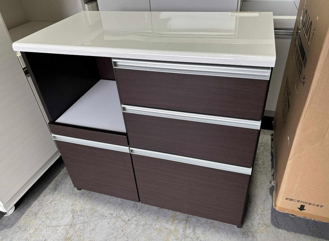 まろすけ三幸ジャパンキッチンカウンター キッチンボード 幅90cmUsed 楽天市場】キッチンカウンター 90 間仕切り 食器棚 レンジ台 背面化粧