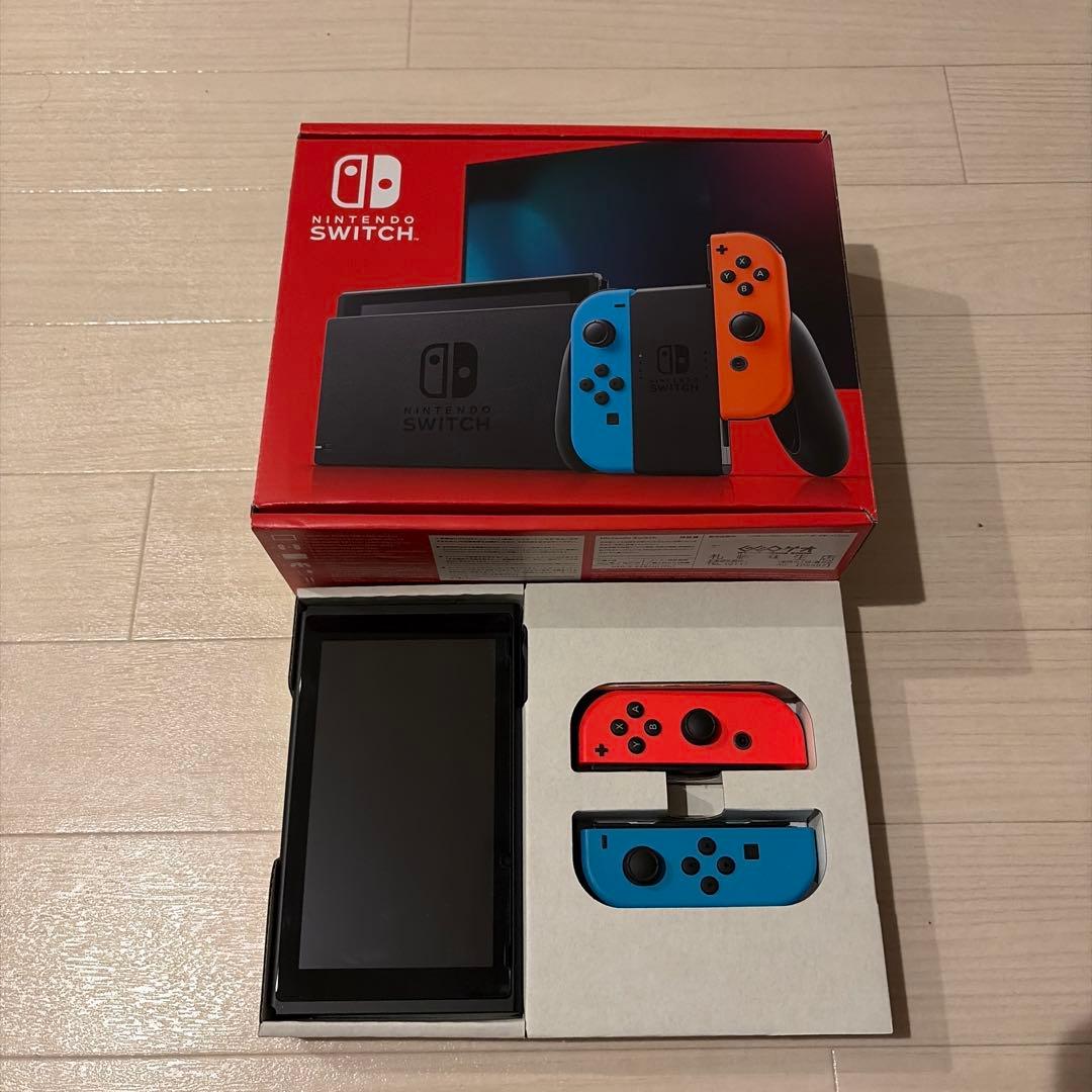 【ほぼ新品！美品！】Nintendo Switch 本体 Amazon.co.jp: 【整備済み品】 Nintendo Switch 本体 (ニンテンドー