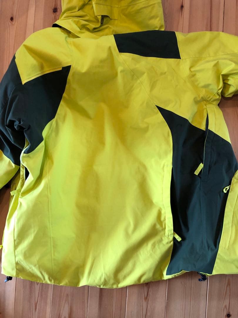 25日で出品終了】ゴールドウィン スキーウェア 上着(M)パンツ(L)上下