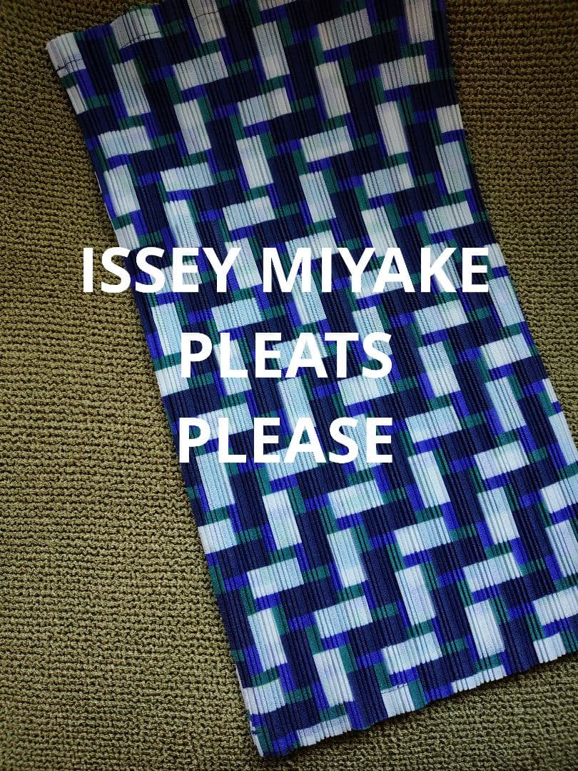 【試着のみ】イッセイミヤケ PLEATS PLEASE スヌード 試着のみ】イッセイミヤケ PLEATS PLEASE スヌード