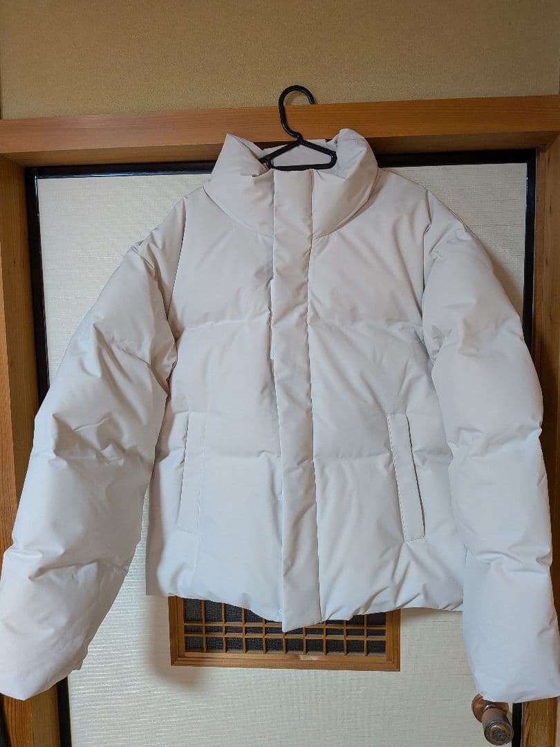 ユニクロ シームレスダウンジャケット　 Lサイズ　ナチュラル ユニクロ公式 | シームレスダウンパーカ