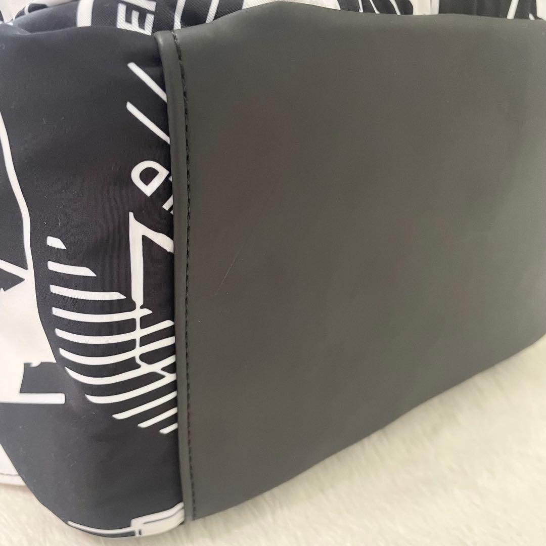 新品未使用《KARL LAGERFELD カールラガーフェルド》リュック白黒