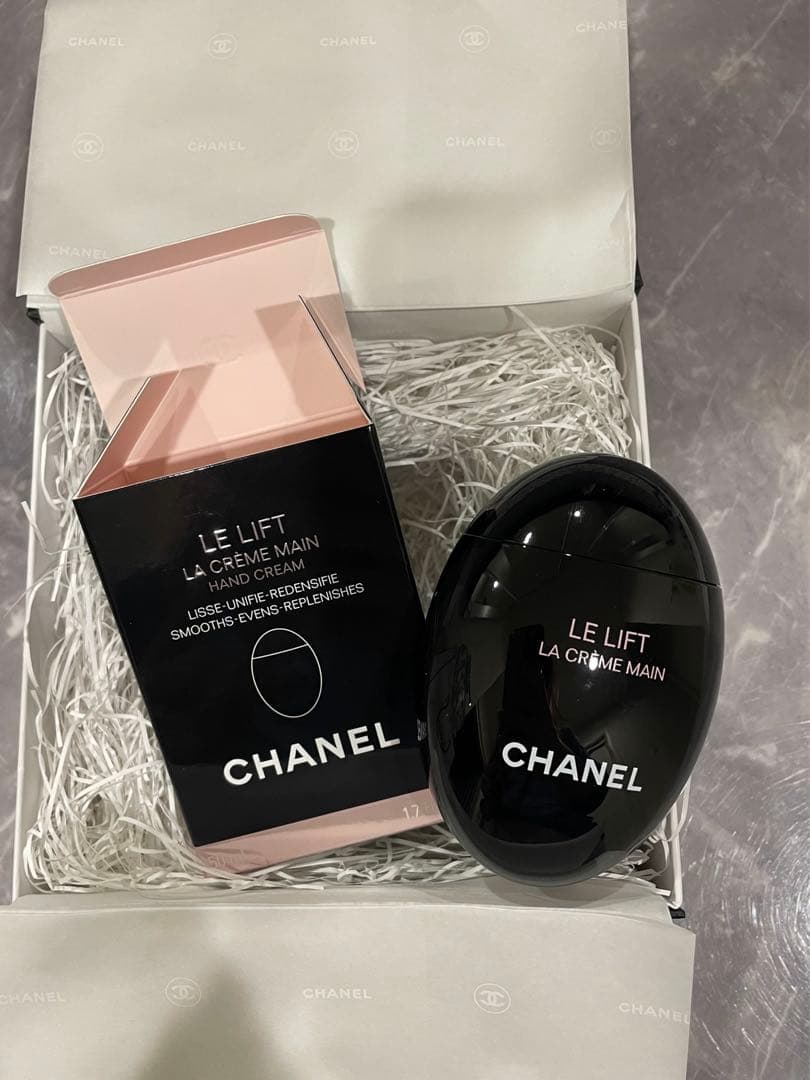 新品未使用✴︎ギフトボックス付き！シャネル　ル リフト ラ クレーム マン CHANEL LE LIFUT LA CREME MAIN シャネル ル リフト ラ クレーム マン