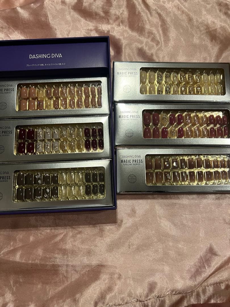 2箱12種類ネイルチップダッシングディバマジックプレススワロフスキー