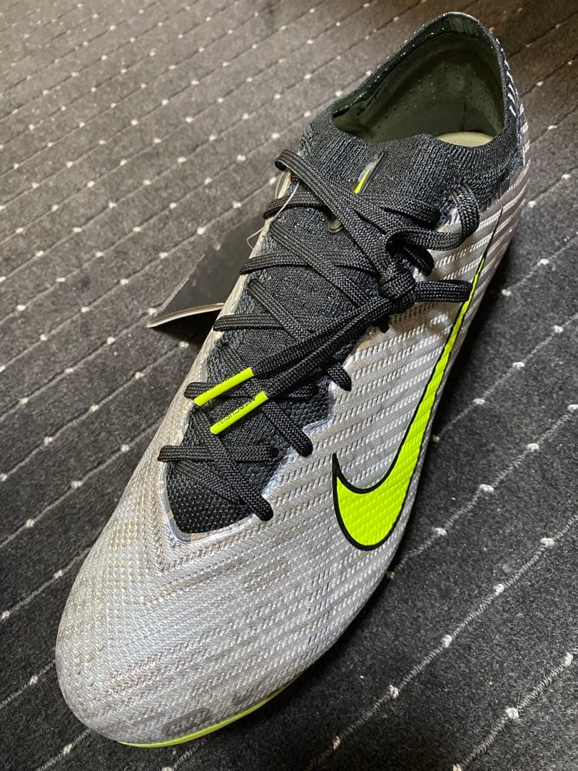 新品　ナイキ　サッカースパイク　マーキュリアル ヴェイパー FG 27.5cm