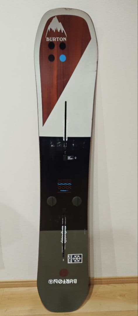 Burton Custom 154 Malavita EST バートン カスタム 10%OFF】【送料無料】2025-26 Burton(バートン) Custom(カスタム