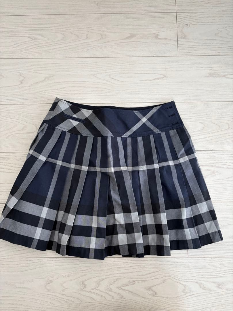 Burberry ネイビー グレー チェック プリーツスカート - メルカリ
