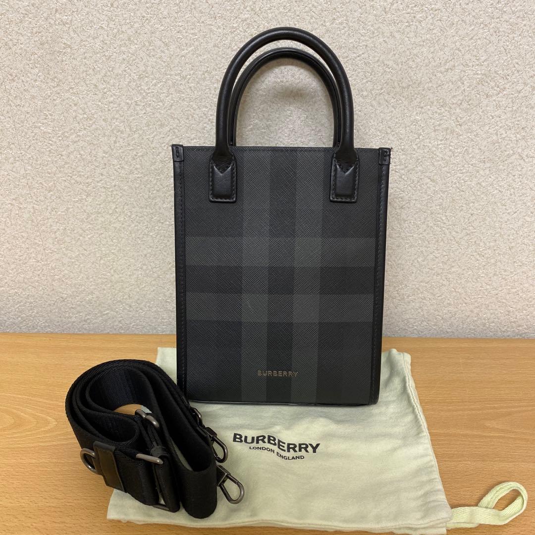 BURBERRY ブラック レザー ショルダーバッグ ミニバーティカル | 激安