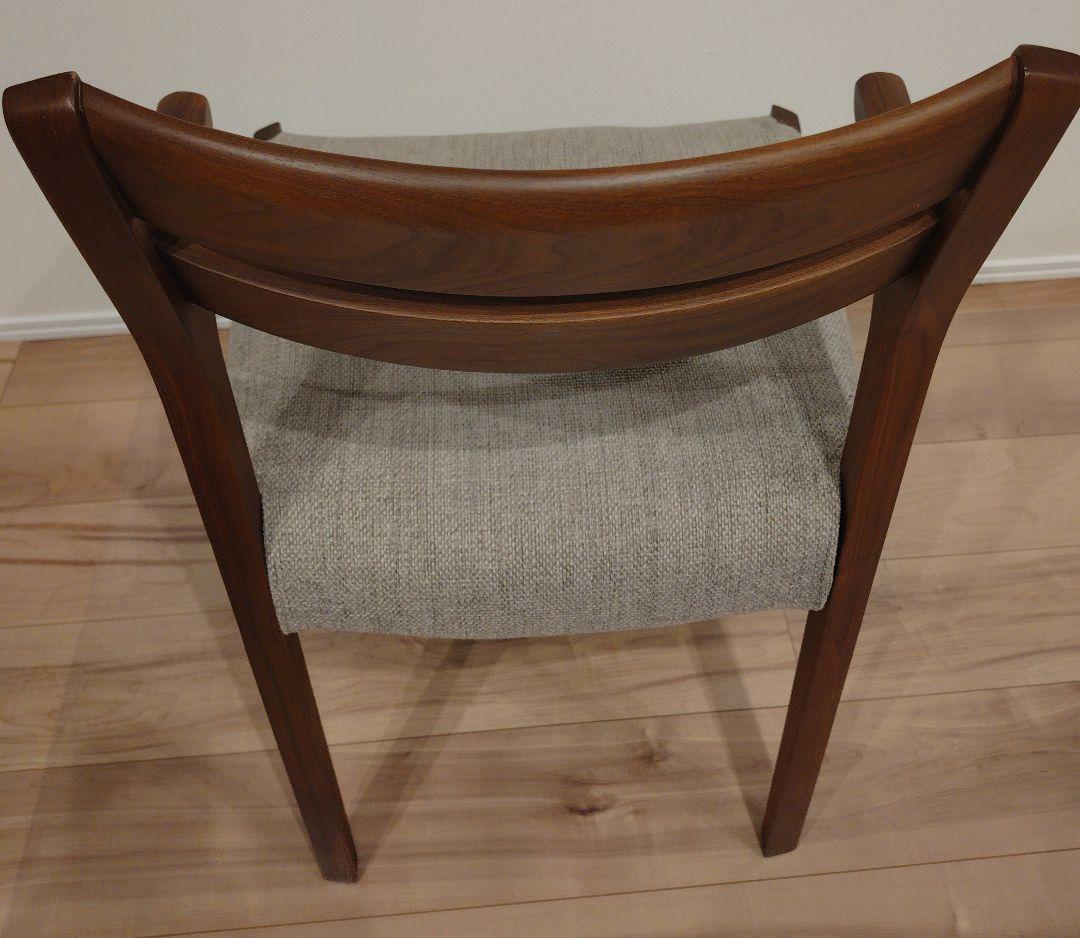 ダイニングチェア（半肘付き）「シネマ」ウォールナット材/PVC